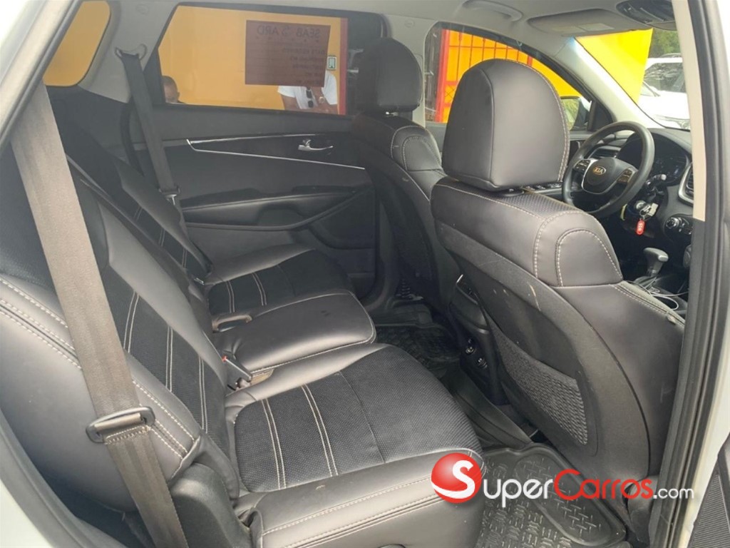 2020 Kia Sorento EX — foto 7 / 8