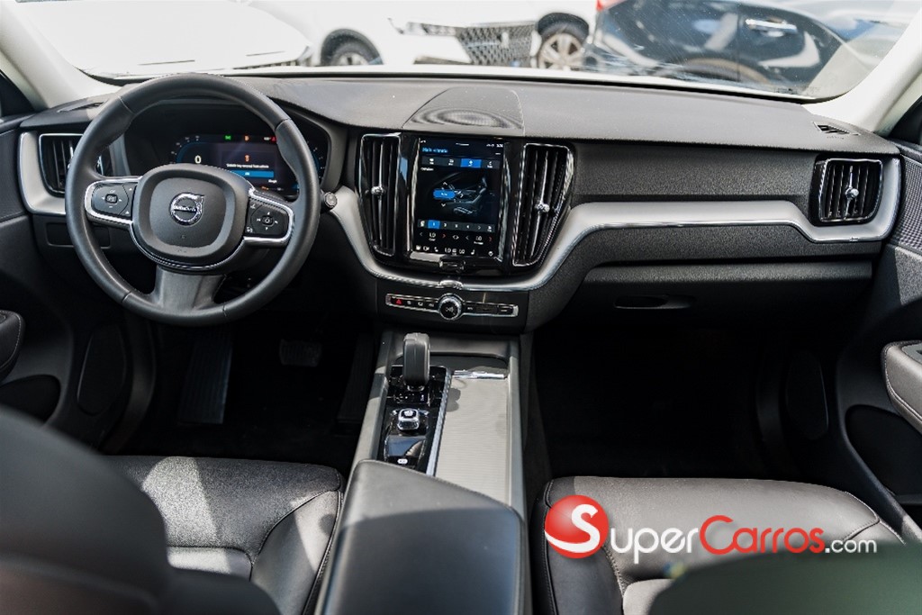 2023 Volvo XC60 CORE — foto 6 / 10
