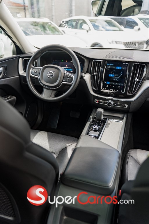 2023 Volvo XC60 CORE — foto 7 / 10