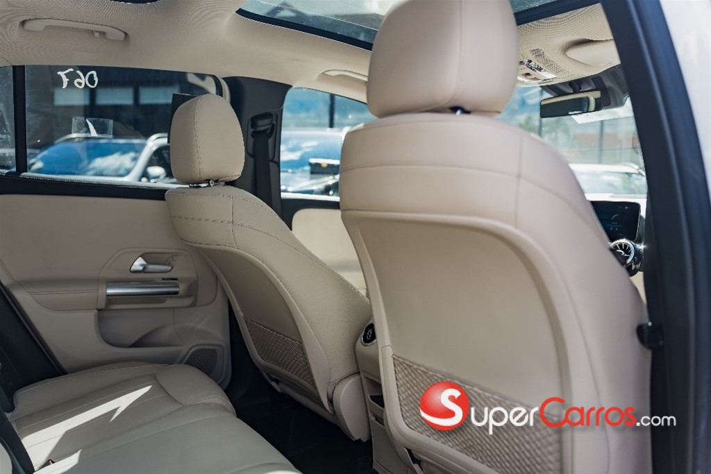 2021 Mercedes-Benz Clase GLA 250 4 Matic — foto 11 / 12