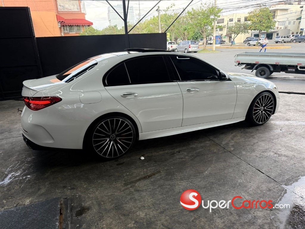 2022 Mercedes-Benz Clase C 300 AMG — foto 4 / 9