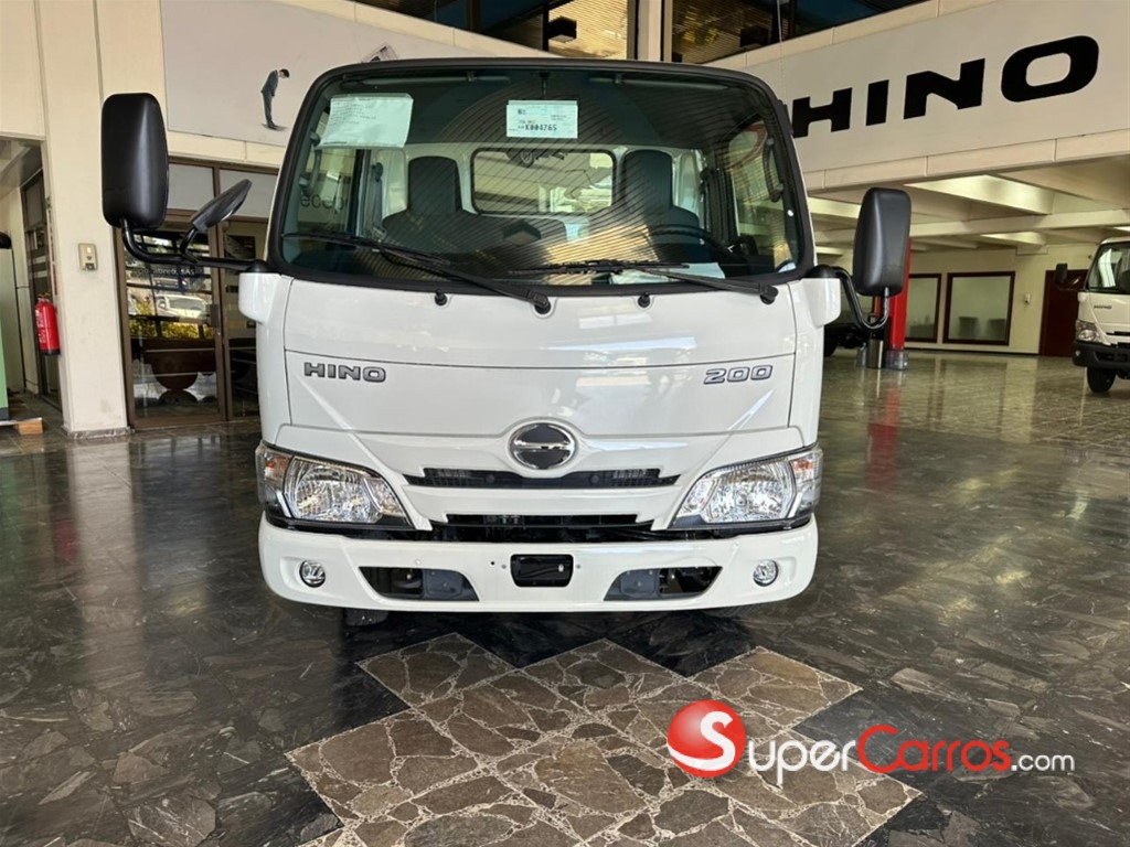 2026 Hino 200 230L — foto 3 / 10