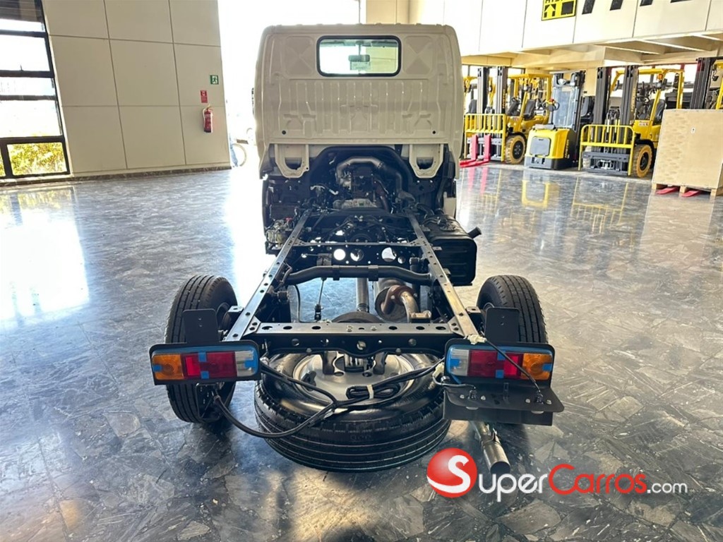 2026 Hino 200 230L — foto 6 / 10