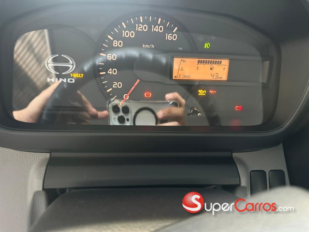 2026 Hino 200 230L — foto 9 / 10