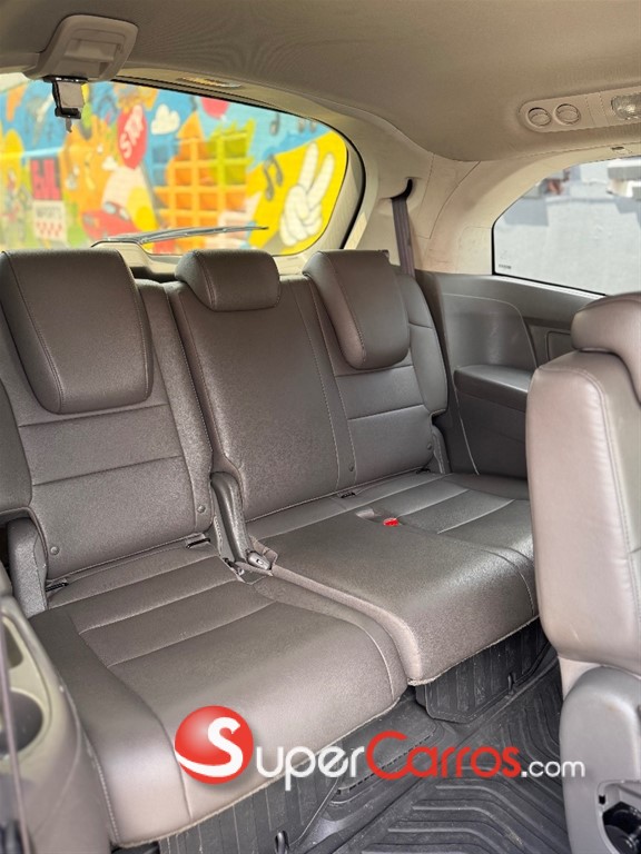 2016 Honda Odyssey EXL — foto 8 / 12