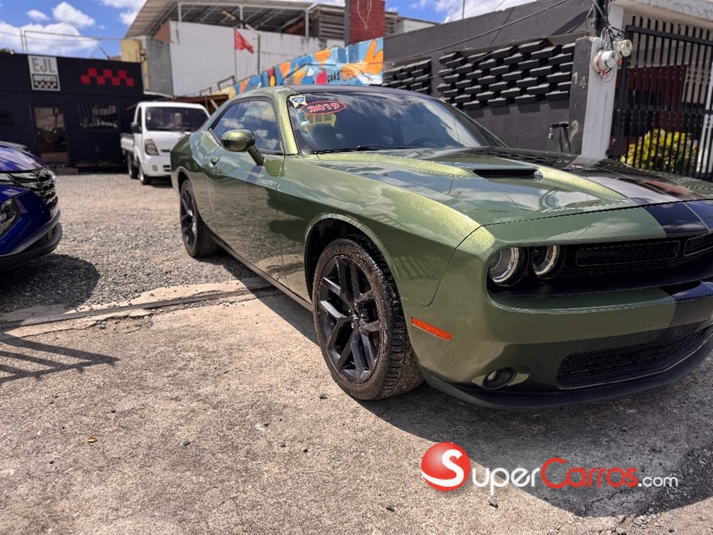 2019 Dodge Challenger SXT — foto 3 / 12