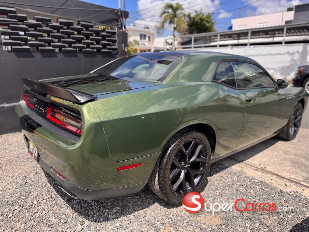 2019 Dodge Challenger SXT — foto 4 / 12