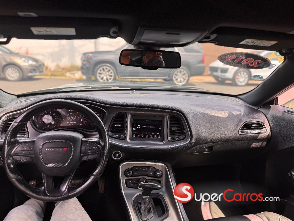 2019 Dodge Challenger SXT — foto 6 / 12