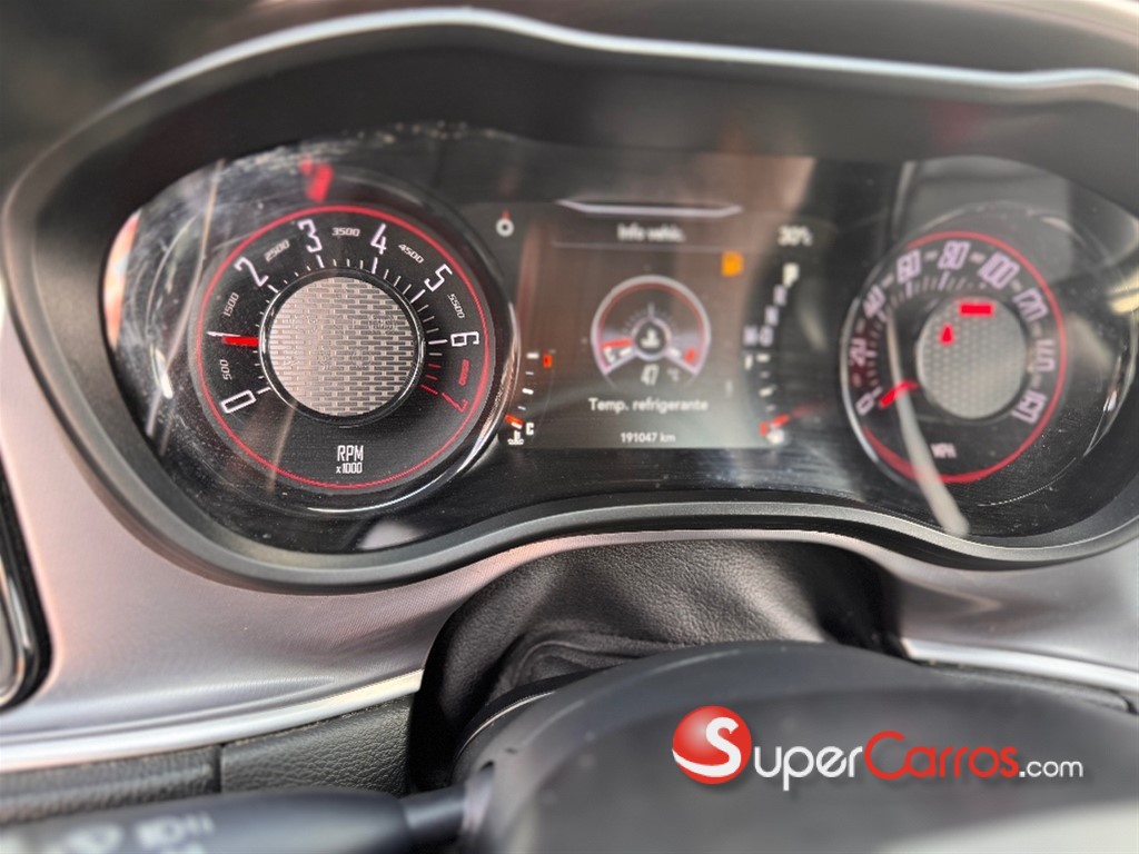 2019 Dodge Challenger SXT — foto 8 / 12