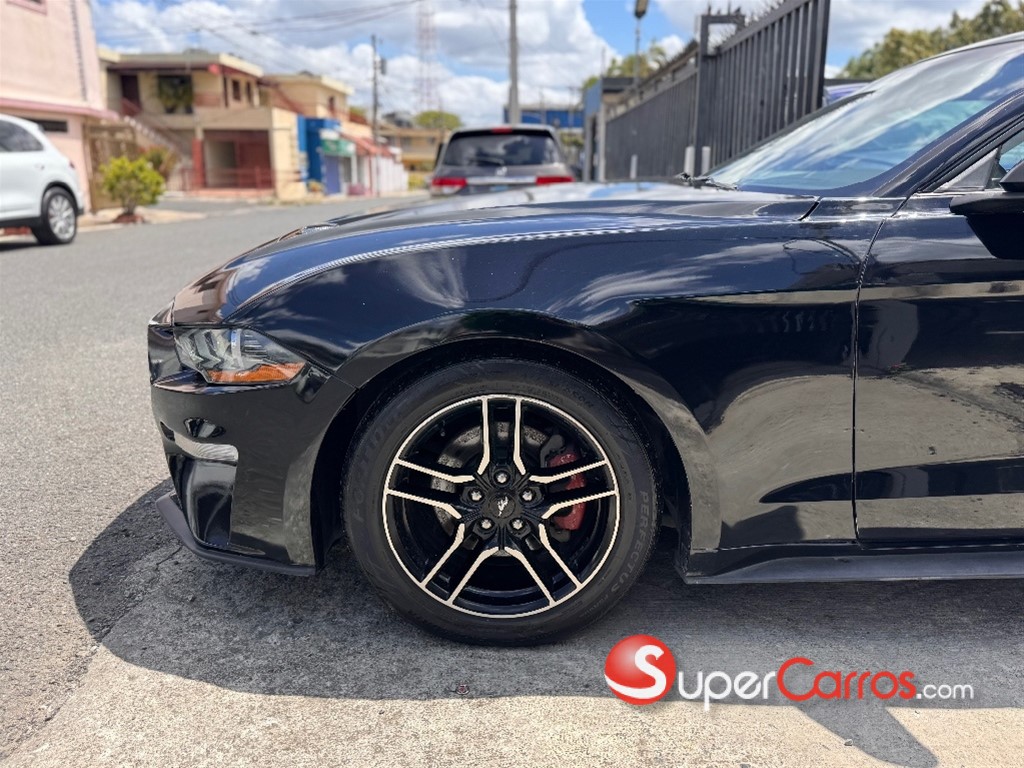 2018 Ford Mustang Ecoboost Premium — foto 7 / 12