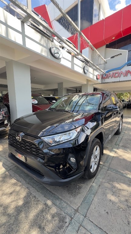 2020 Toyota RAV4 XLE Premium — foto 3 / 12
