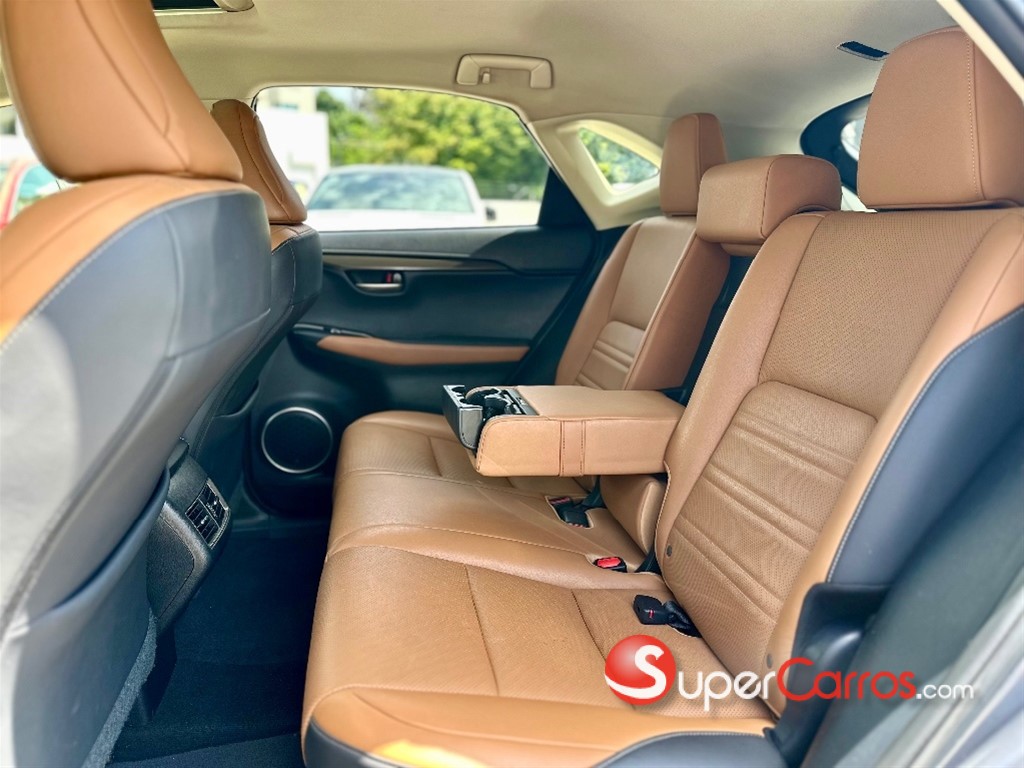 2021 Lexus NX 300 — foto 7 / 12