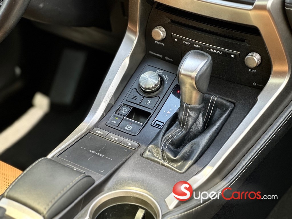 2021 Lexus NX 300 — foto 11 / 12