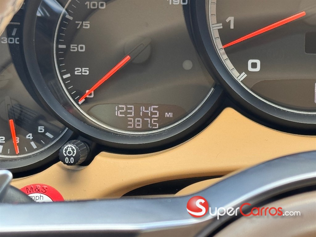 2015 Porsche Cayenne Turbo S — foto 11 / 12