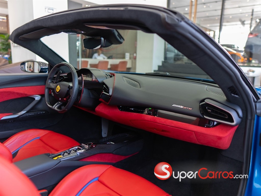 2024 Ferrari 296 GTS — foto 5 / 11