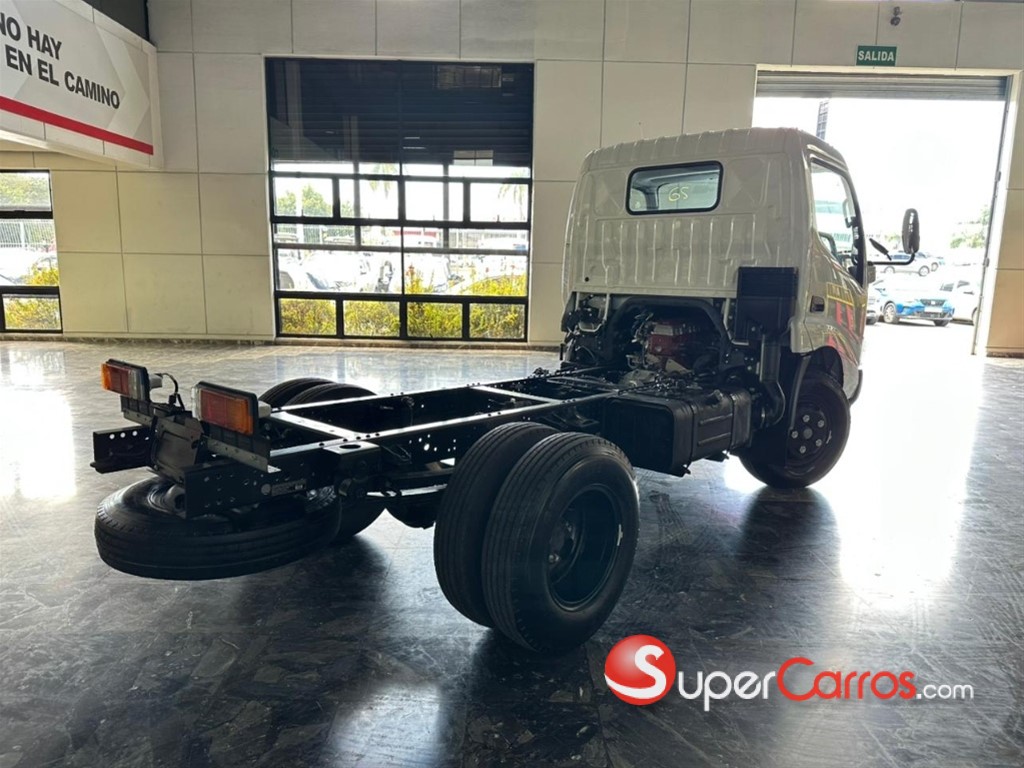 2026 Hino serie 300 XZU 600L — foto 4 / 10