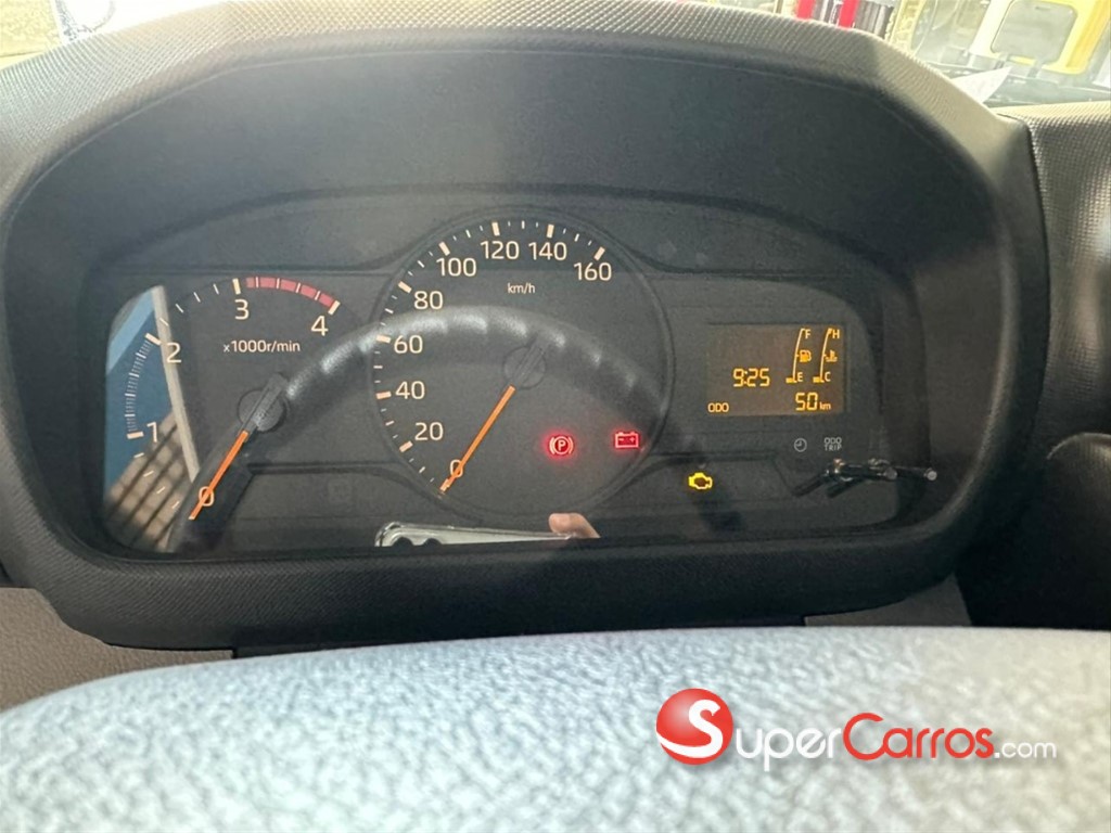 2026 Hino serie 300 XZU 600L — foto 7 / 10