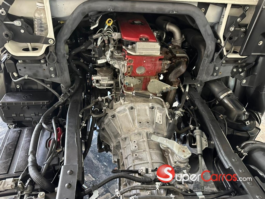 2026 Hino serie 300 XZU 600L — foto 10 / 10