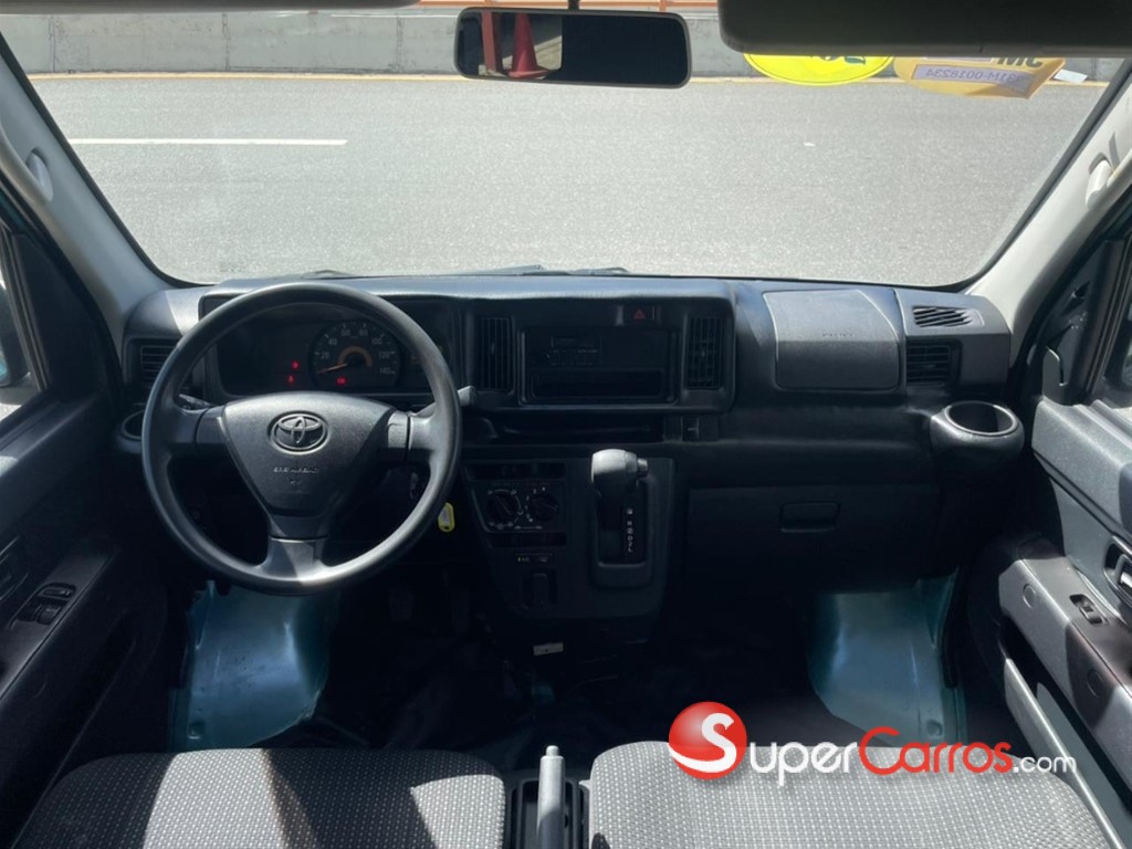 2020 Toyota Pixis — foto 6 / 11