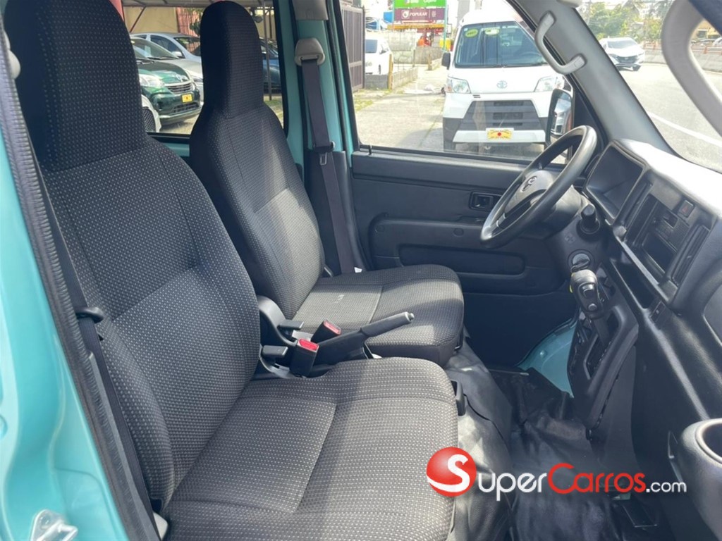 2020 Toyota Pixis — foto 10 / 11