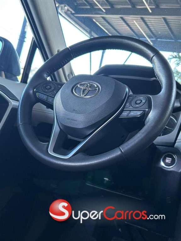 2023 Toyota RAV4 XLE Premium — foto 4 / 8