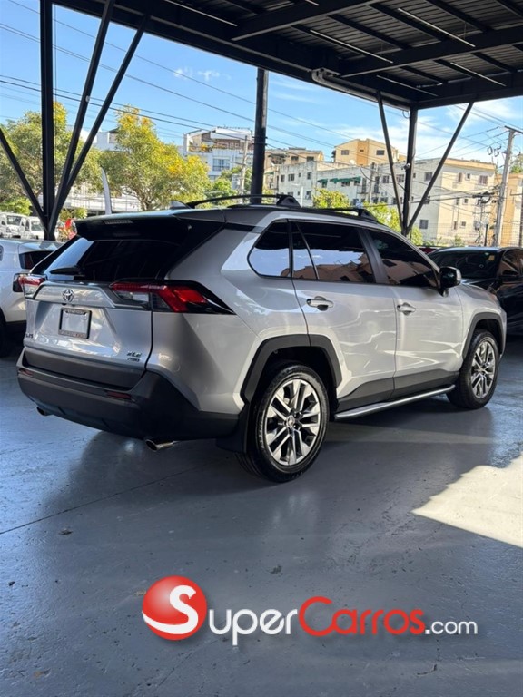 2023 Toyota RAV4 XLE Premium — foto 7 / 8