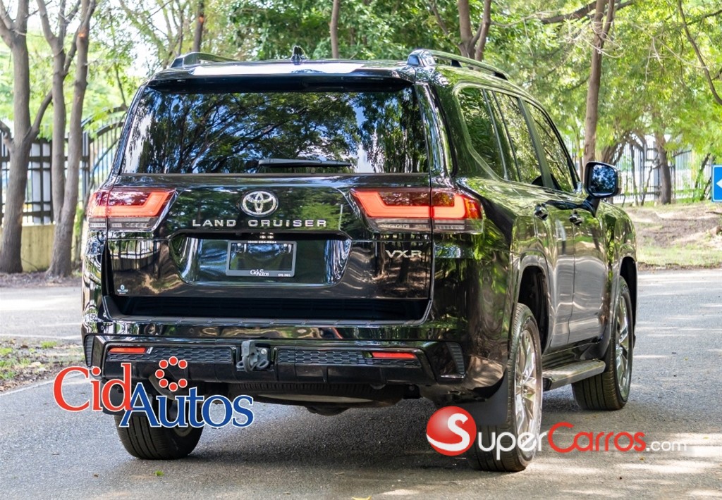 2025 Toyota Land Cruiser VXR — foto 3 / 12