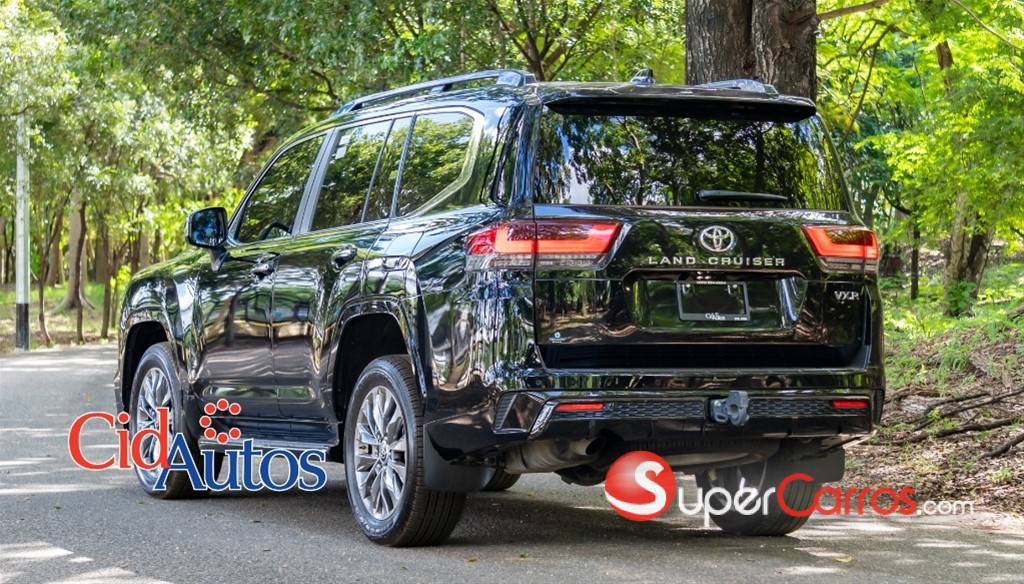 2025 Toyota Land Cruiser VXR — foto 4 / 12
