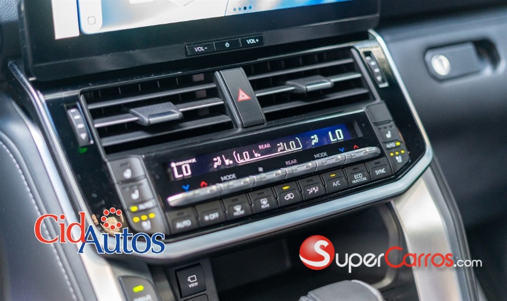 2025 Toyota Land Cruiser VXR — foto 5 / 12