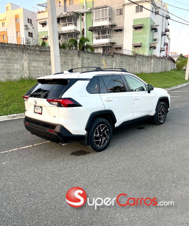 2019 Toyota RAV4 LE — foto 3 / 12