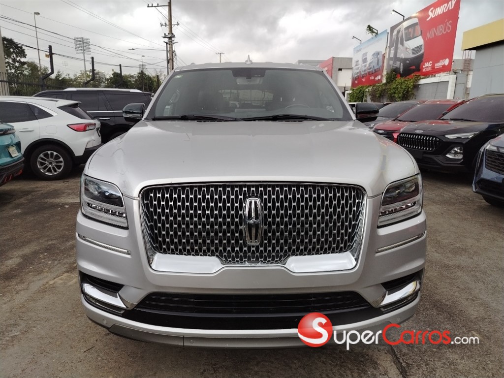 2018 Lincoln Navigator — foto 2 / 12