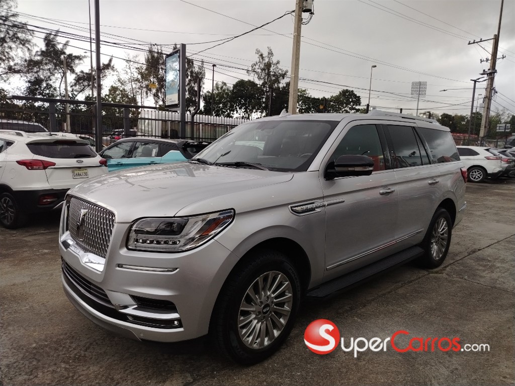 2018 Lincoln Navigator — foto 3 / 12