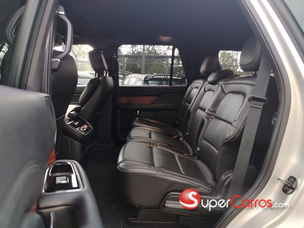 2018 Lincoln Navigator — foto 10 / 12