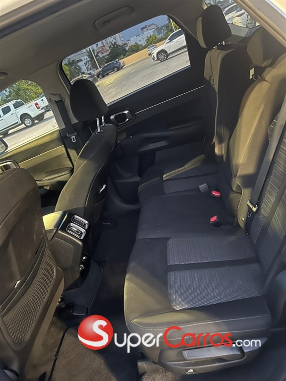 2021 Kia Sorento LX — foto 10 / 10