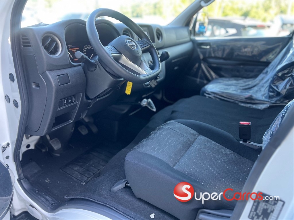 2026 Nissan Urvan — foto 7 / 12