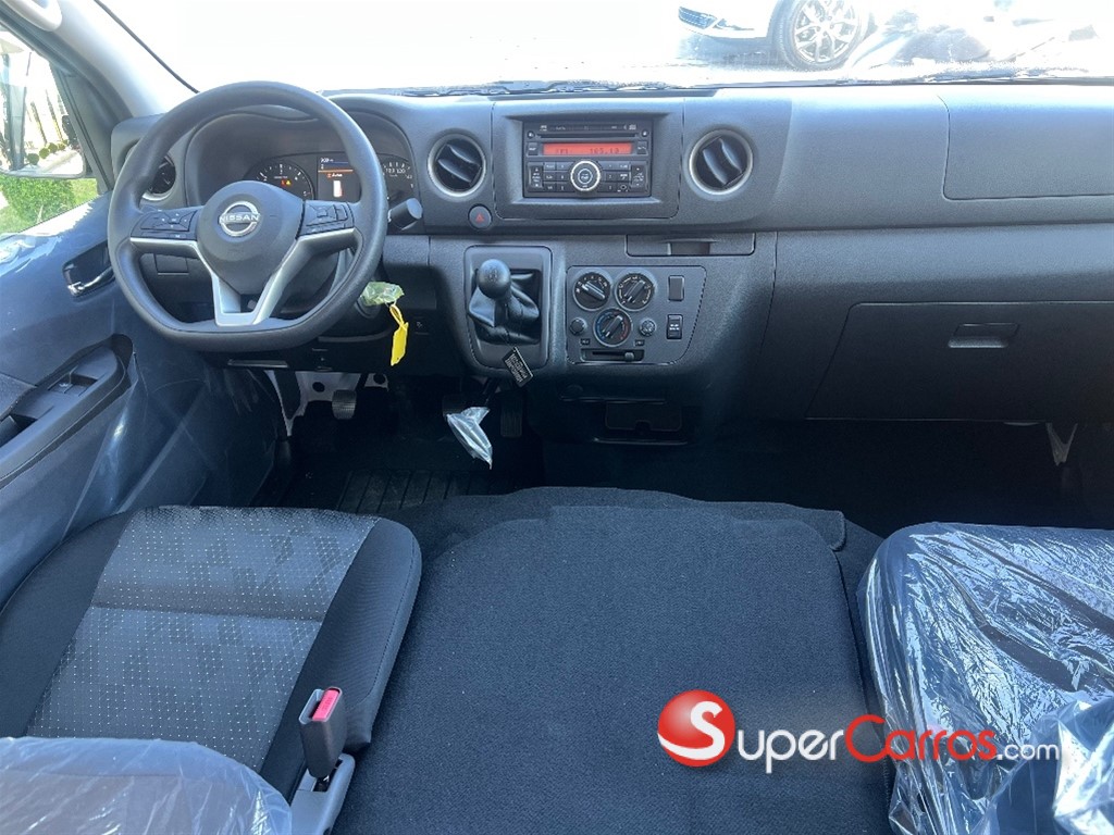 2026 Nissan Urvan — foto 8 / 12