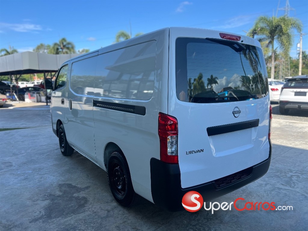 2026 Nissan Urvan Cargo — foto 4 / 10