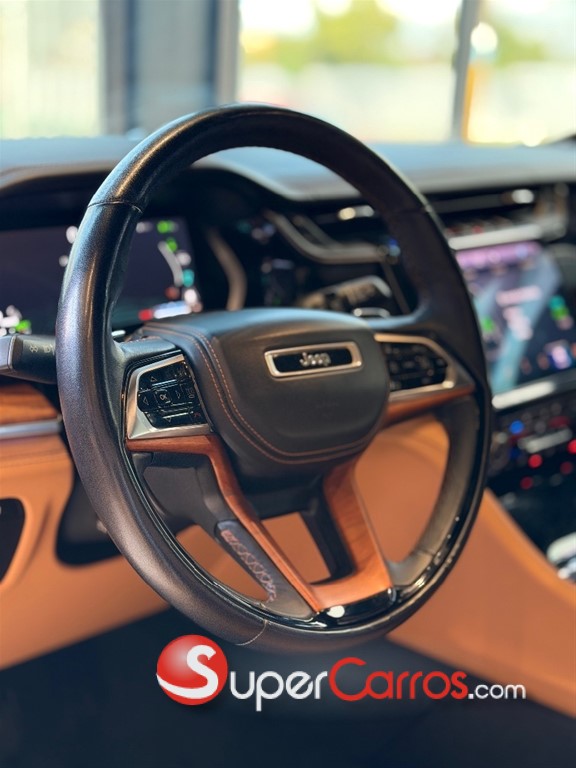 2022 Jeep Grand Cherokee Summit 4xe — foto 8 / 12