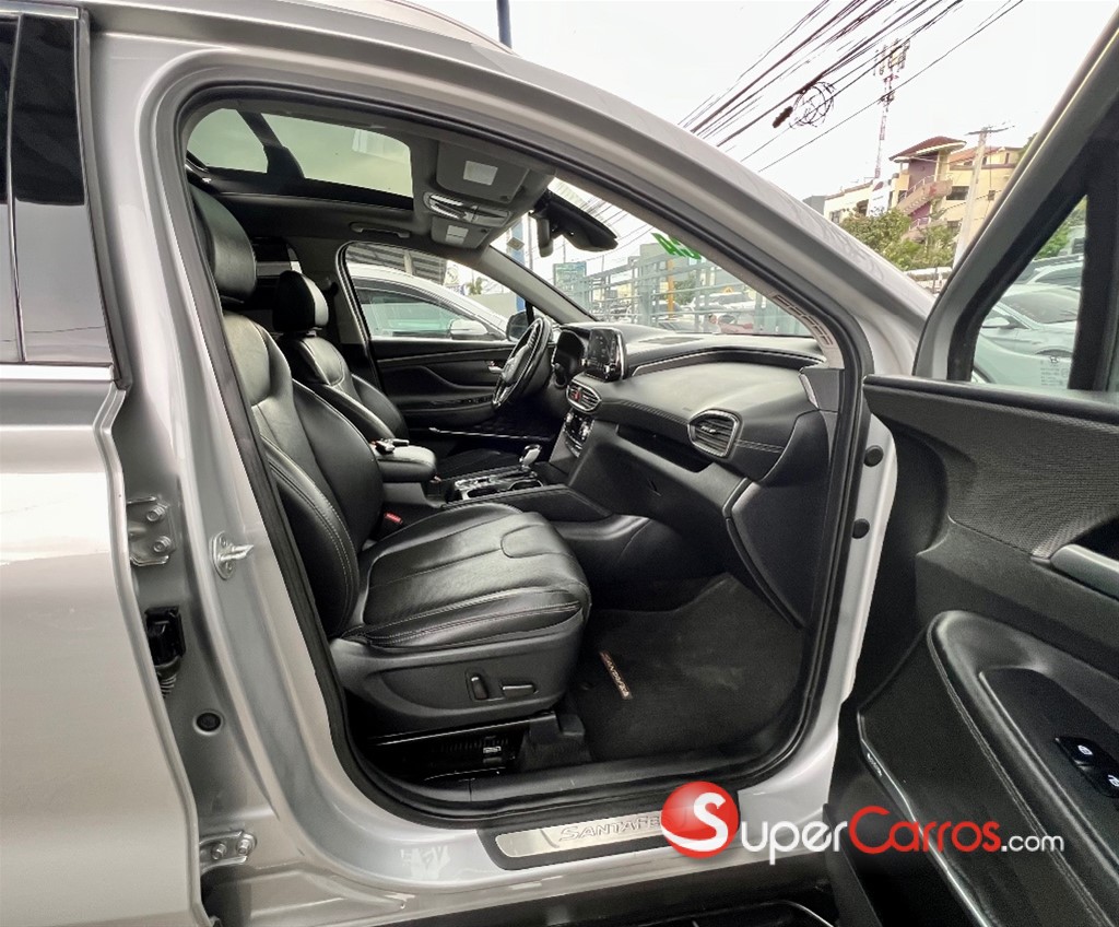 2020 Hyundai Santa Fe Limited — foto 9 / 12