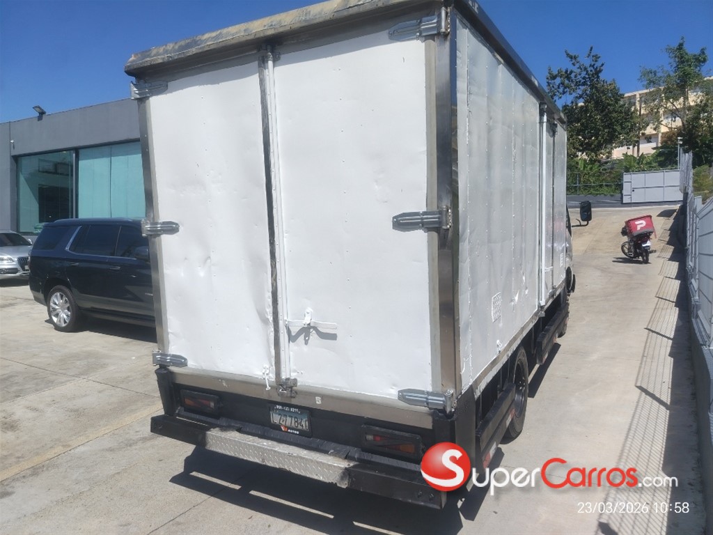 2010 Hino WU 410 L — foto 4 / 9