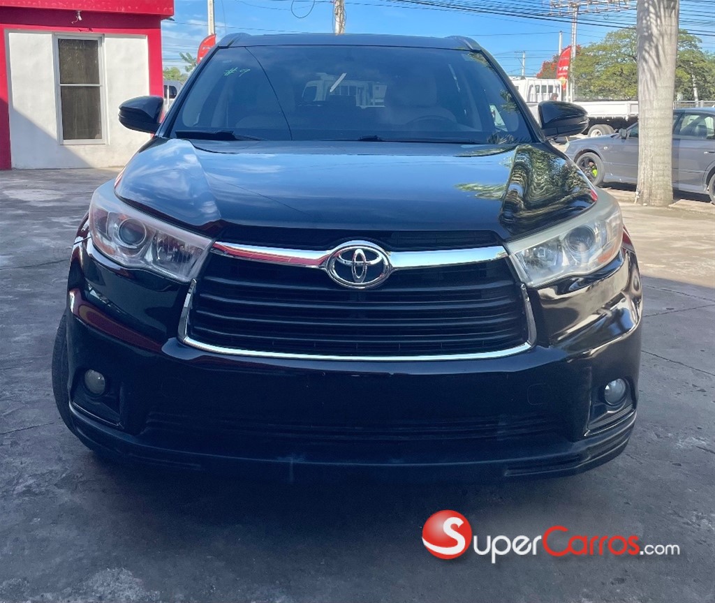 2014 Toyota Highlander XLE — foto 2 / 9
