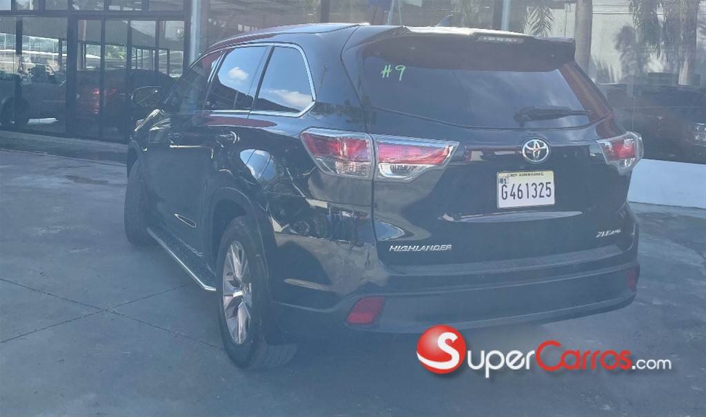 2014 Toyota Highlander XLE — foto 4 / 9
