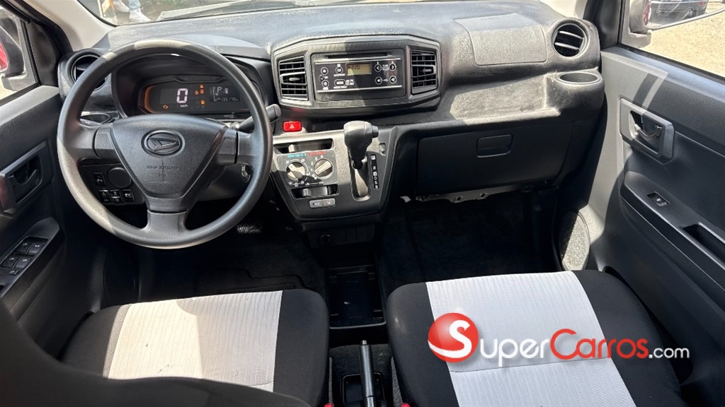 2021 Daihatsu Mira — foto 8 / 12