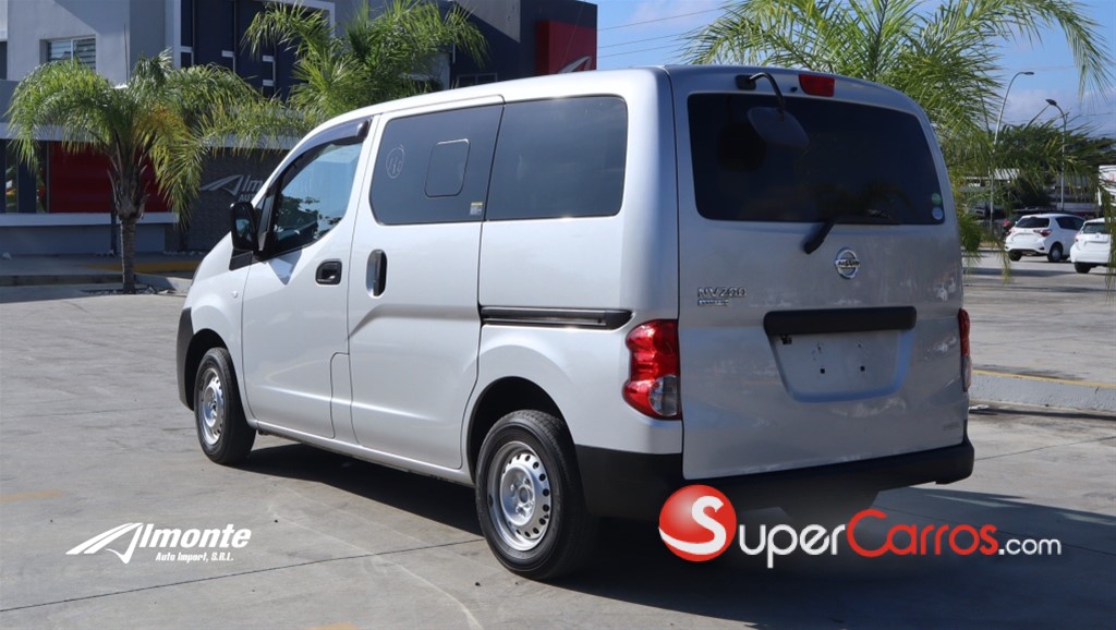 2020 Nissan NV 200 — foto 2 / 10