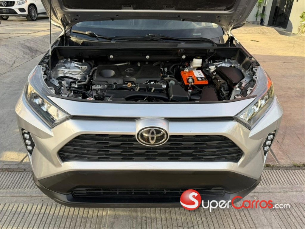 2022 Toyota RAV4 LE — foto 2 / 10