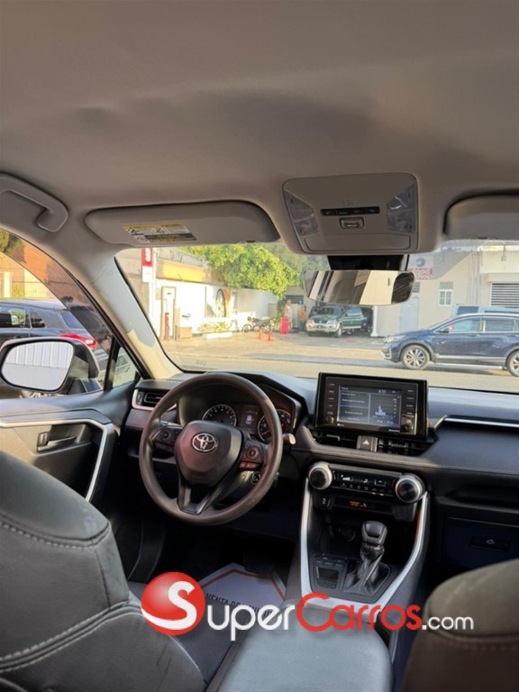 2022 Toyota RAV4 LE — foto 4 / 10