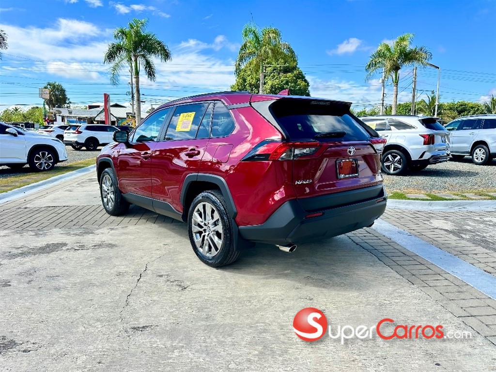 2020 Toyota RAV4 XLE Premium — foto 4 / 12