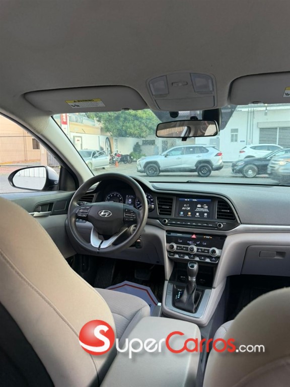 2020 Hyundai Elantra SEL — foto 3 / 9