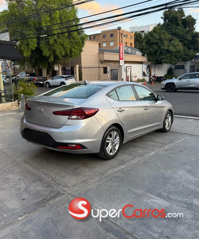 2020 Hyundai Elantra SEL — foto 6 / 9
