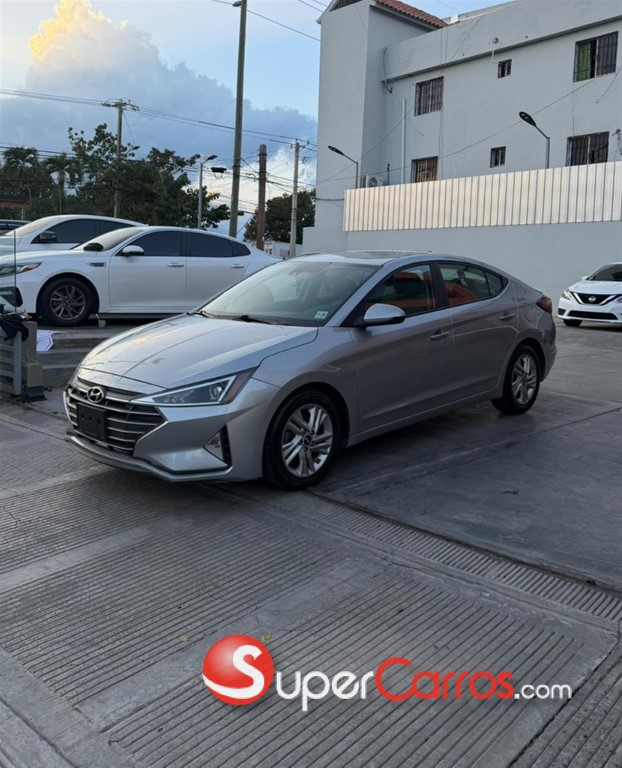 2020 Hyundai Elantra SEL — foto 8 / 9
